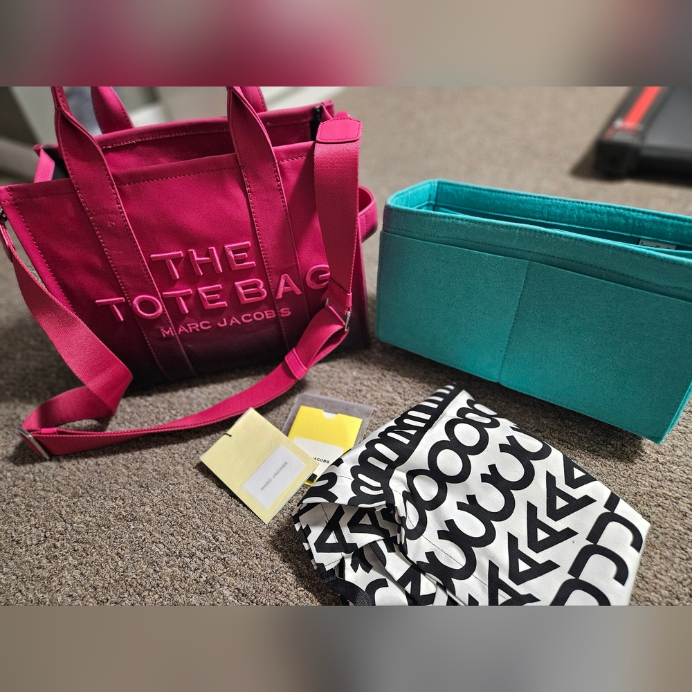 Marc Jacobs THE OMBRÉ COATED CANVAS Medium Tote - Pink with organizer